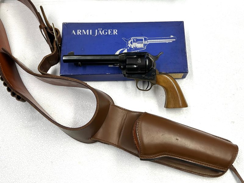 JAGER Frontier SAA 1873 .45 con fondina ~ 1965